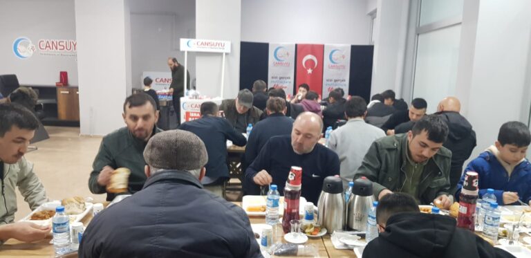 Cansuyu Derneği İftarda Gönüllülerle Buluştu