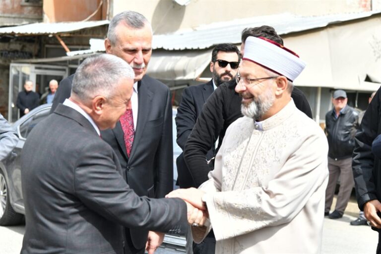 Diyanet İşleri Başkanı Erbaş Müjgan-Serkan Karagöz Cami’nin Açılışını Yaptı