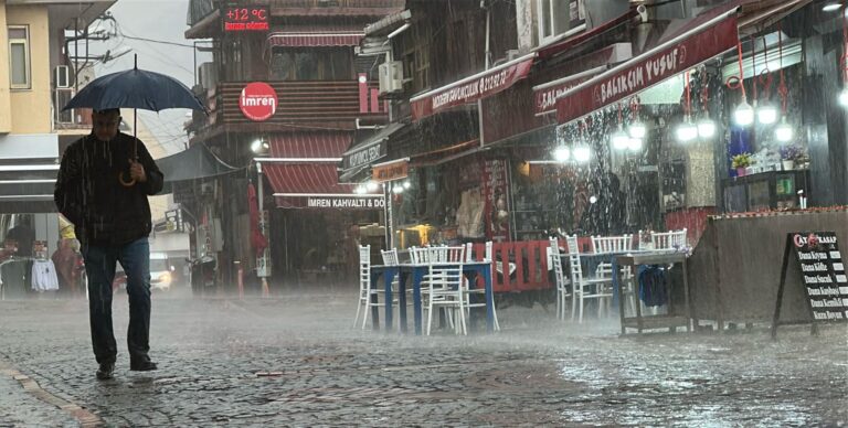 Edirne’de sağanak etkili oldu