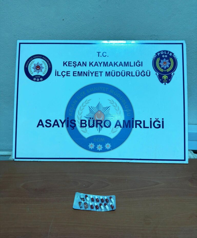 Edirne’de üzerinde uyuşturucuyla yakalanan şüpheliye gözaltı