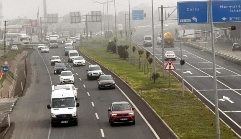 İstanbul-Tekirdağ kara yolunda bayram tatili yoğunluğu | Çorlu’da Haber