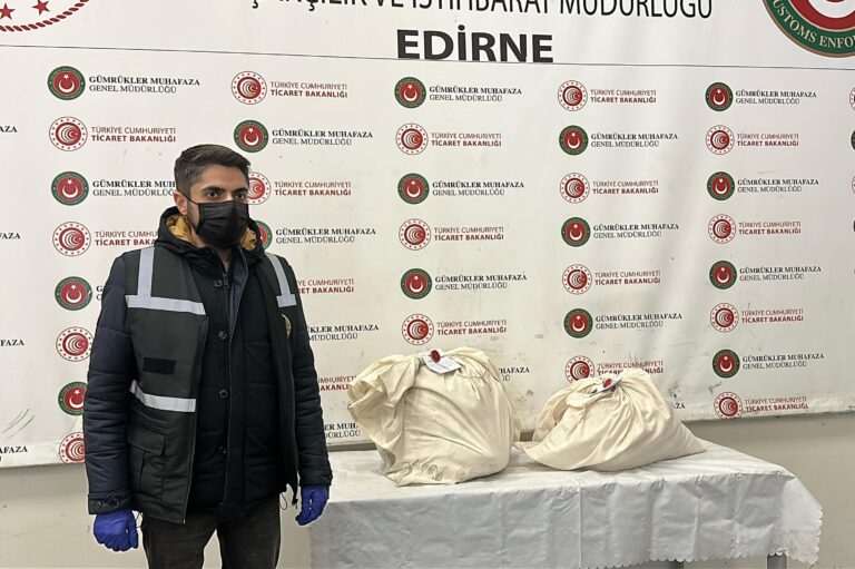 Kapıkule’de TIR’da 44 kilo uyuşturucu ele geçirildi