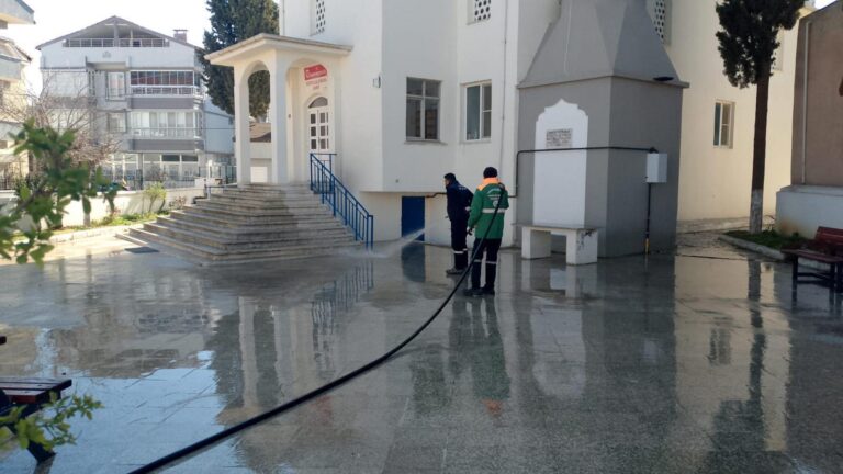 Keşan’da bayram öncesi cami ve mezarlıklar temizleniyor