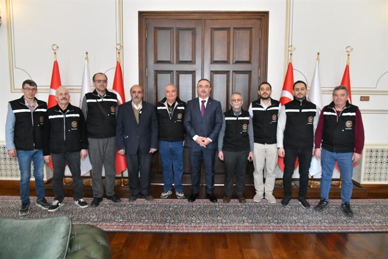 Muratlı Gazeteciler Birliği Başkanı Baştuhan ve Gazeteciler Vali Soytürk’ü Ziyaret Etti