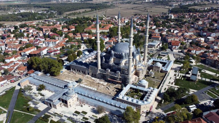 Restorasyonunda sona gelinen Selimiye Camii, Vakıflar Haftası’nda açılacak