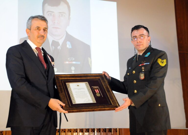 Suriye’de yaralanan Astsubay Çolakoğlu’na, ‘Devlet Övünç Madalyası’ verildi