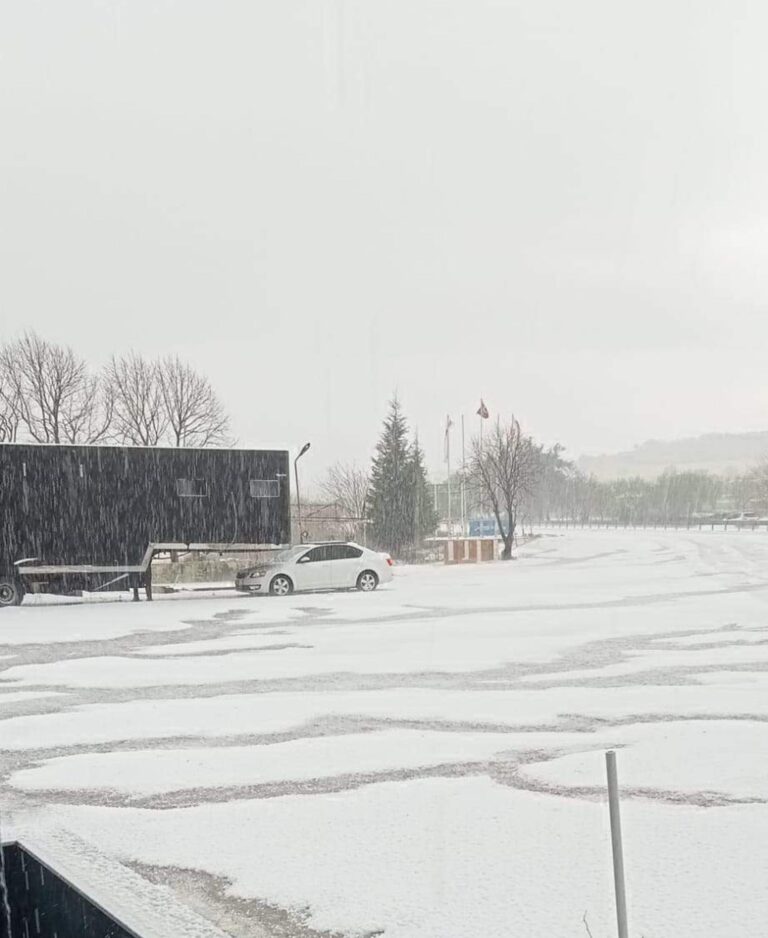 Tekirdağ’da dolu; sürücüler akaryakıt istasyonlarına sığındı/ Ek fotoğraflar | Çorlu’da Haber