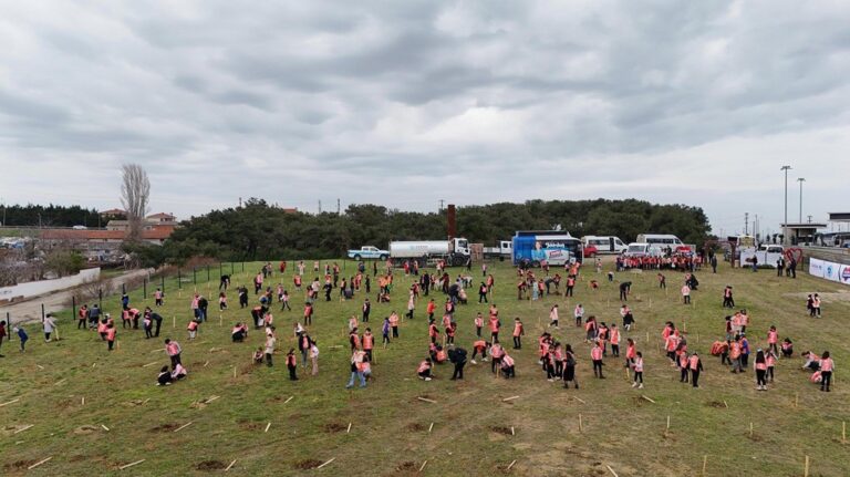 Tekirdağ’da öğrenciler 300 fidan dikti | Çorlu’da Haber