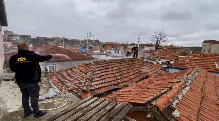Tekirdağ’da yangın çıkan ev kullanılamaz hale geldi | Çorlu’da Haber