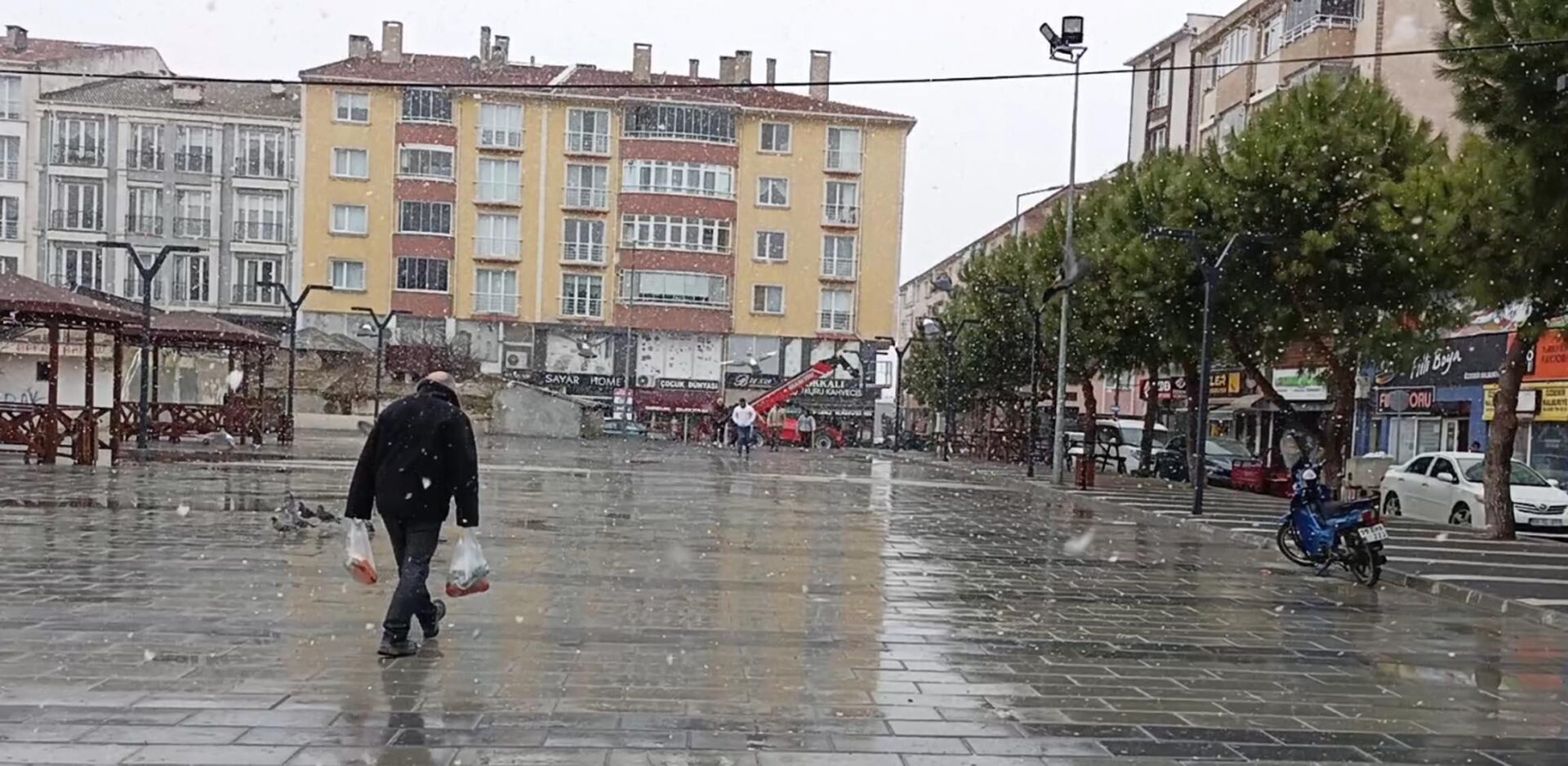 Trakya’nın yüksek kesimlerinde kar yağışı Trakya’nın yüksek kesimlerinde kar yağışı