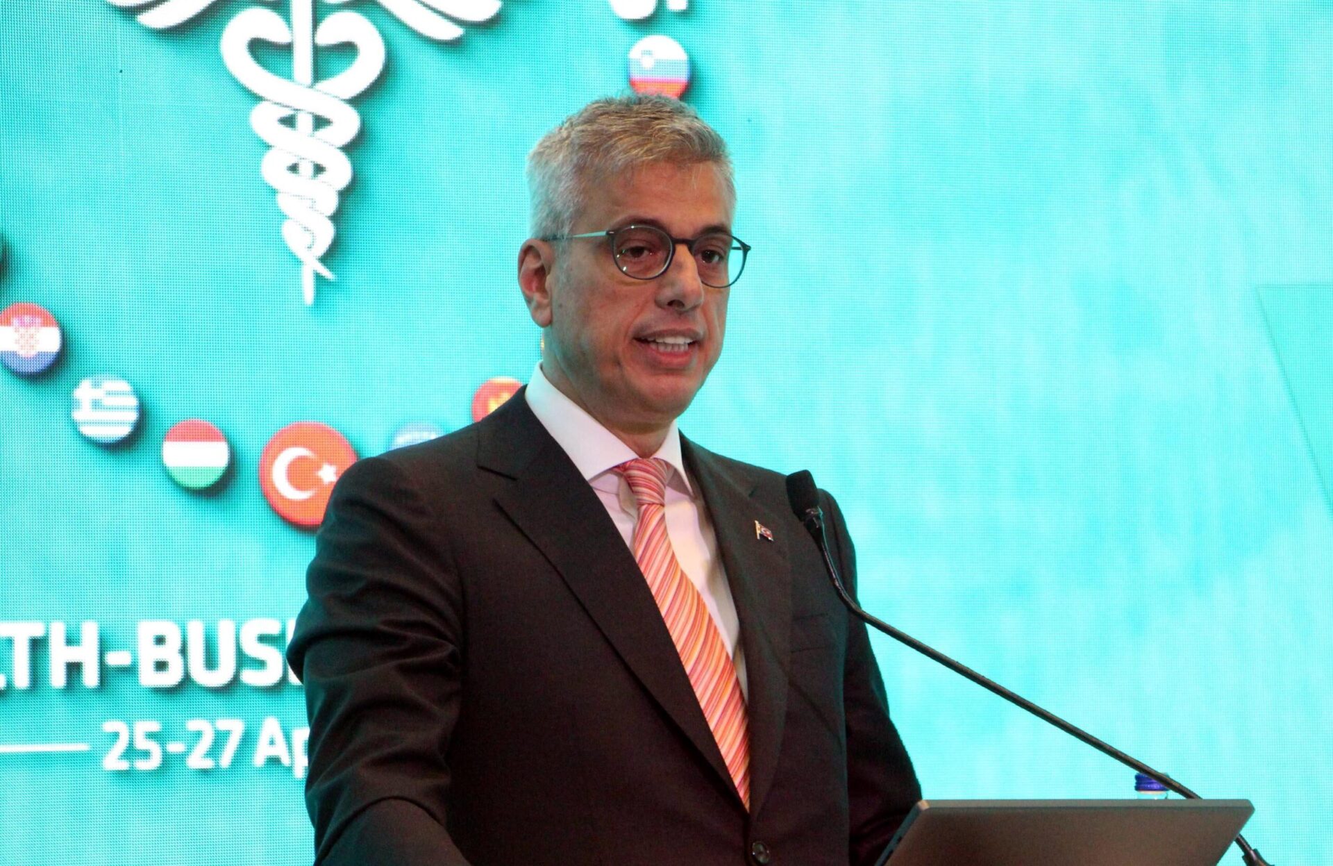 Bakan Memişoğlu: Sağlık turizminde gelir hedefimiz 20 milyar dolar Bakan Memişoğlu: Sağlık turizminde gelir hedefimiz 20 milyar dolar