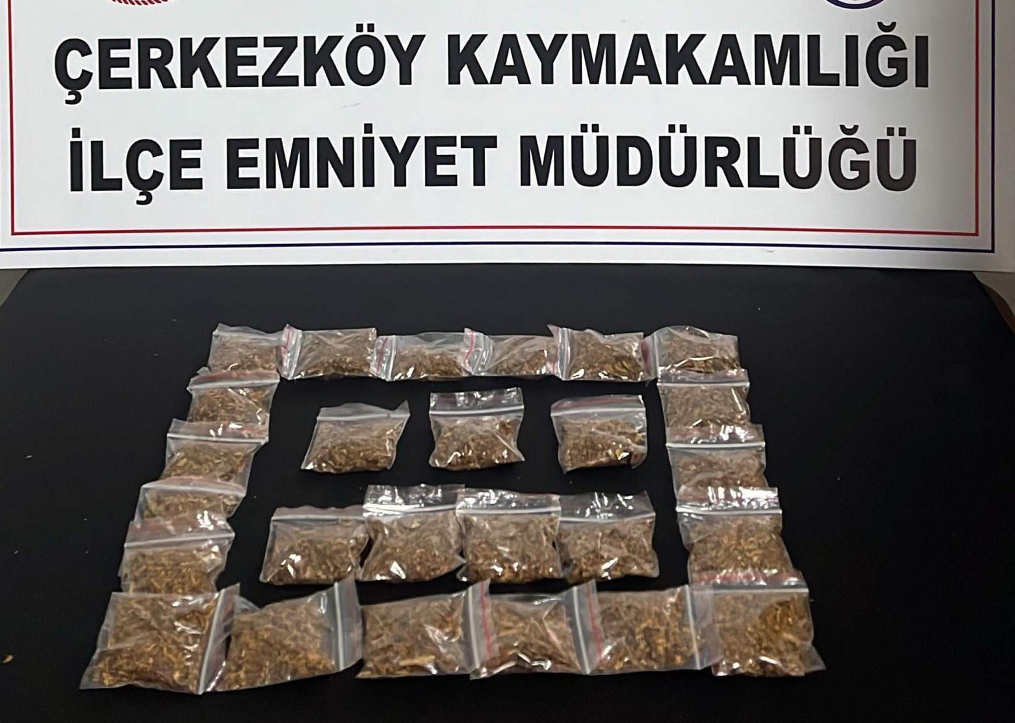 Çerkezköy’de motosikletle uyuşturucu satan 2 şüpheli yakalandı | Çorlu’da Haber Çerkezköy’de motosikletle uyuşturucu satan 2 şüpheli yakalandı | Çorlu’da Haber