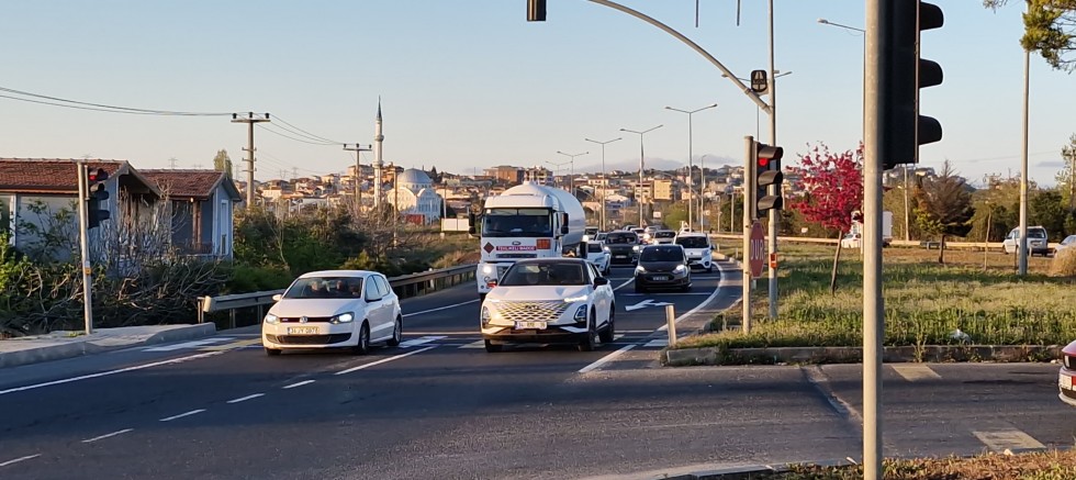 DEPREMDEN SONRA İSTANBUL TEKİRDAĞ AKIN ETTİ DEPREMDEN SONRA İSTANBUL TEKİRDAĞ AKIN ETTİ