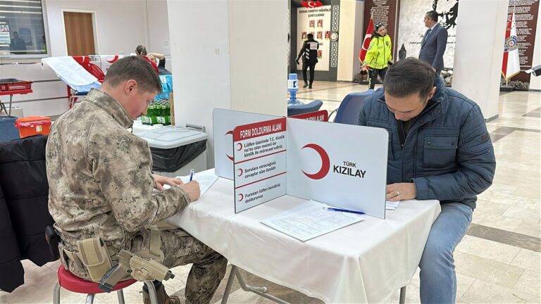 Edirne’de, emniyet teşkilatından polis haftasında kan bağışı