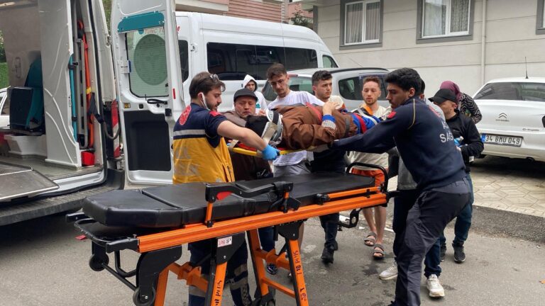 Ehliyetsiz sürücünün otomobille çarptığı yaya yaralandı | Çorlu’da Haber
