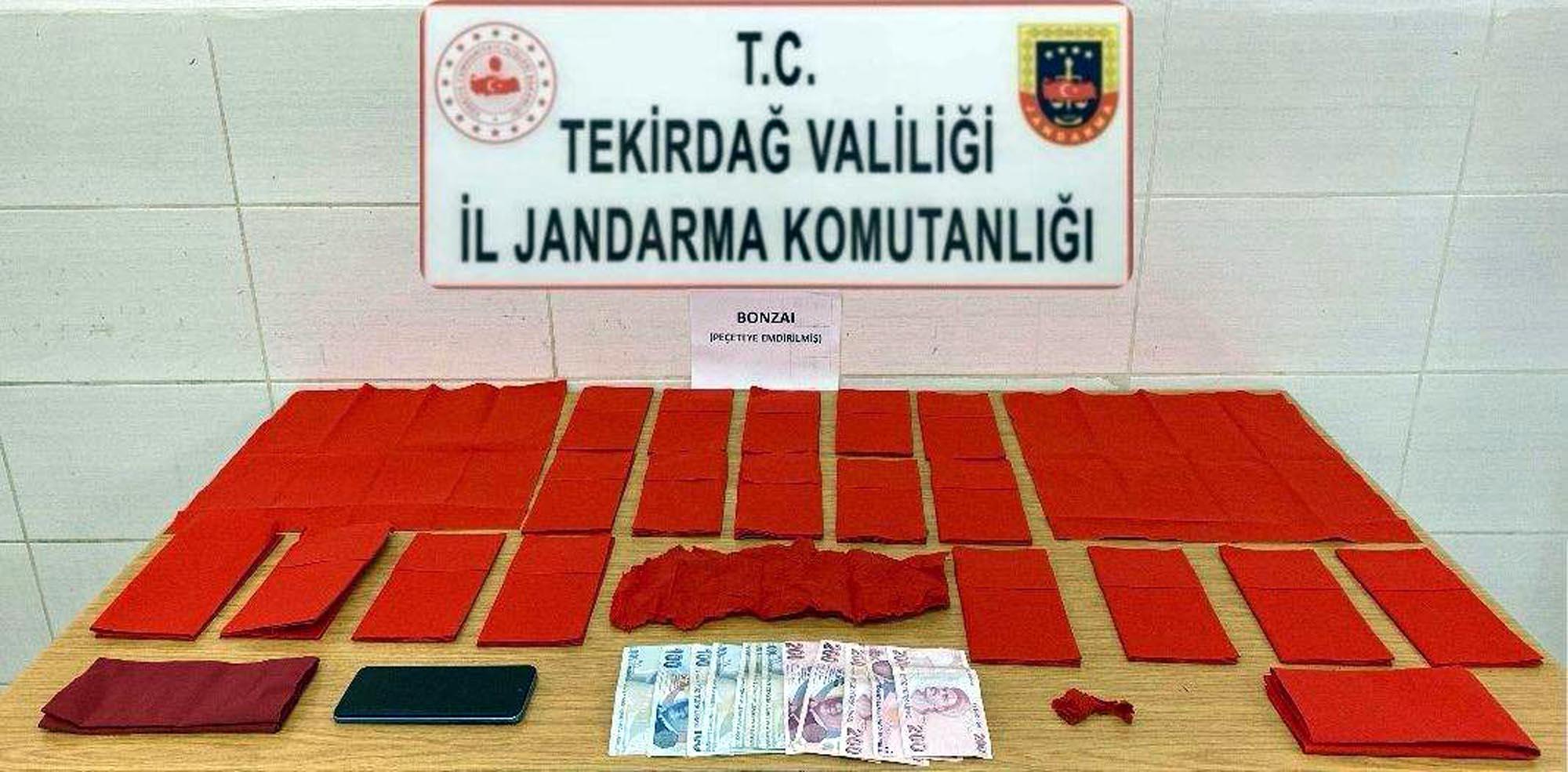 Jandarmanın yakaladığı uyuşturucu satıcısı tutuklandı | Çorlu’da Haber Jandarmanın yakaladığı uyuşturucu satıcısı tutuklandı | Çorlu’da Haber