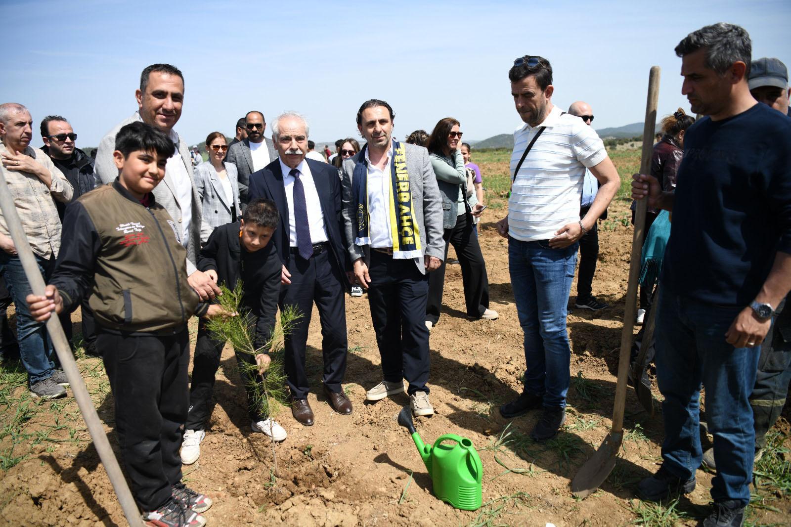 Keşan Fenerbahçeliler Derneği Hatıra Ormanı için ilk fidanlar dikildi Keşan Fenerbahçeliler Derneği Hatıra Ormanı için ilk fidanlar dikildi