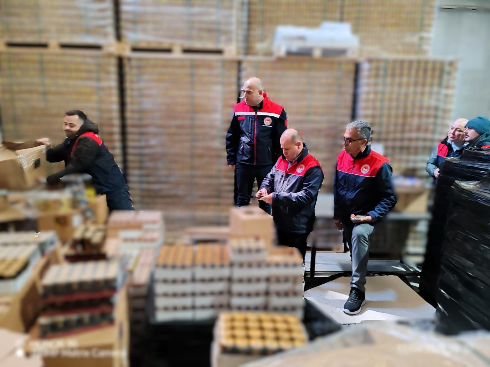Kırklareli’de kayıtsız depoda 1 milyon adet sahte enerji içeceği ele geçirildi Kırklareli’de kayıtsız depoda 1 milyon adet sahte enerji içeceği ele geçirildi