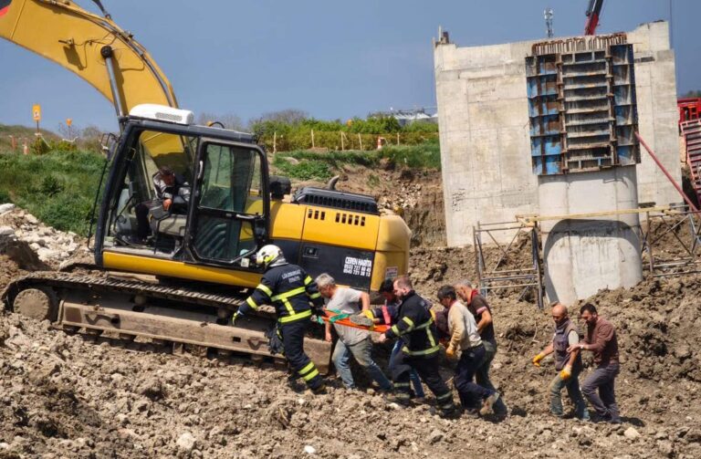 Lüleburgaz’da köprü inşaatında kaza; 1 işçi yaralandı