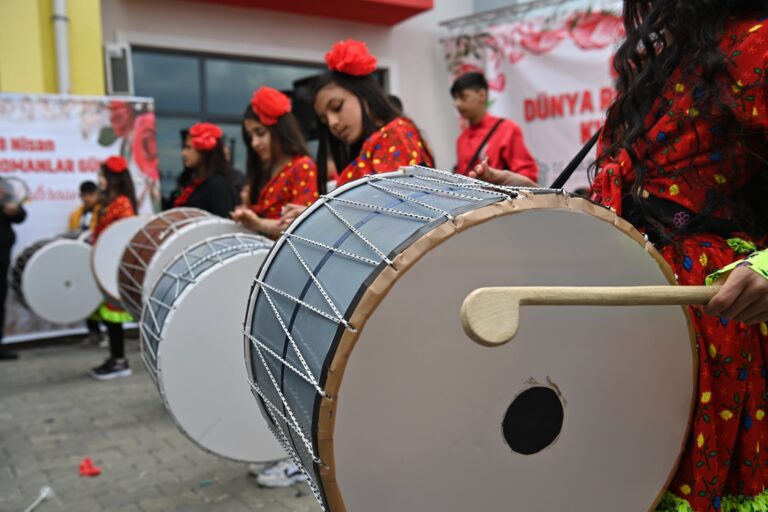 Süleymanpaşa Belediyesinden 8 Nisan Romanlar Günü Sürprizi