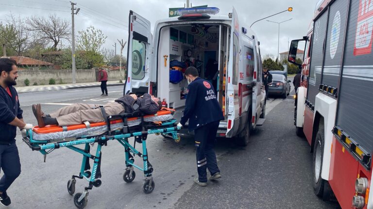 Tekirdağ’da hafif ticari araç ile otomobil çarpıştı; 2 yaralı | Çorlu’da Haber