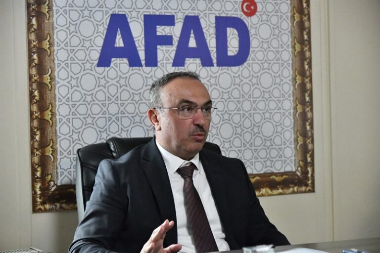 Vali Soytürk Depremin Ardından Yapılan Çalışmaları Koordine Etti