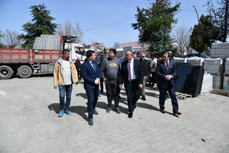 Vali Soytürk Hayrabolu İlçemizde Yaptırılan Meslek Yüksekokulu’nda İncelemelerde Bulundu