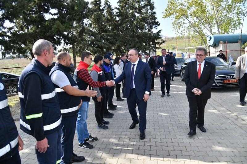 Vali Soytürk Şarköy İlçemizde Bulunan Hayvan Barınağı ve Yeni Doğal Yaşam Alanı’nda İncelemelerde Bulundu_680477ed86363.jpeg