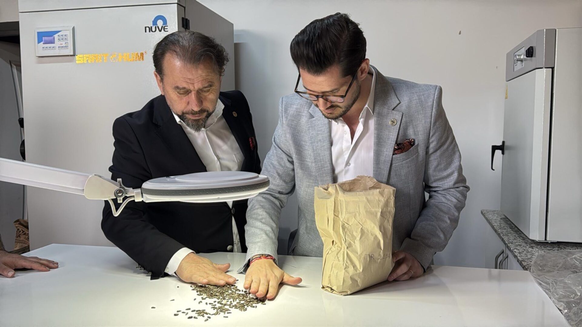 Yerli ve milli hibrit ayçiçeği tohumunda yeni versiyon tescillendi | Çorlu’da Haber Yerli ve milli hibrit ayçiçeği tohumunda yeni versiyon tescillendi | Çorlu’da Haber