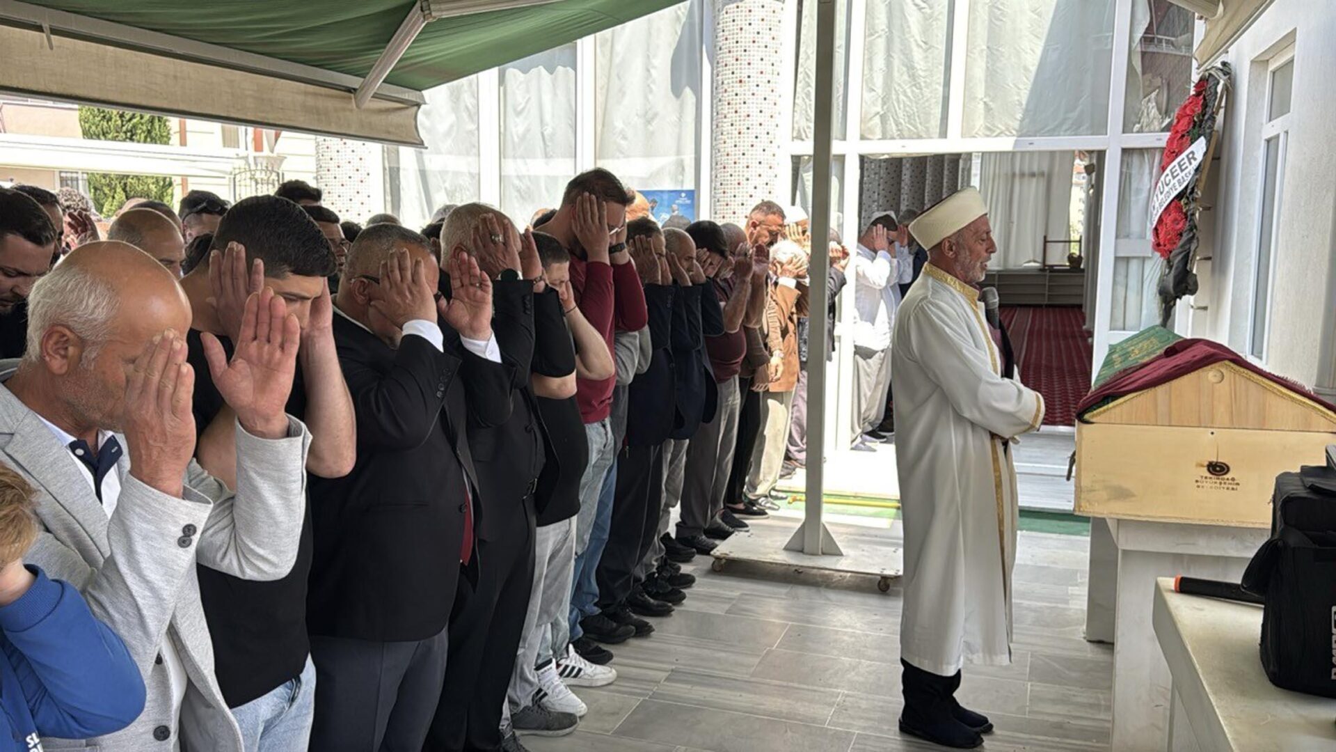 Çanakkale’deki otobüs kazasında ölen kadın, Tekirdağ’da toprağa verildi | Çorlu’da Haber Çanakkale’deki otobüs kazasında ölen kadın, Tekirdağ’da toprağa verildi | Çorlu’da Haber