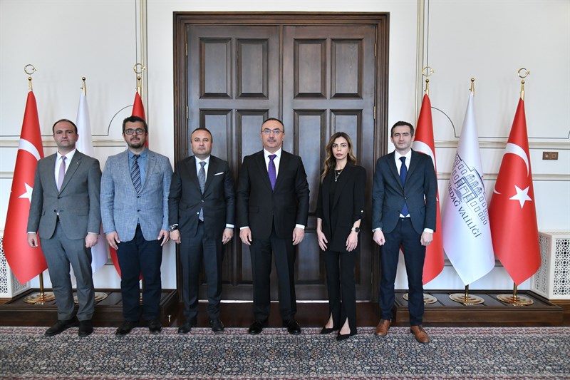 Çevre Haftası Münasebetiyle Vali Soytürk’e Ziyaret Çevre Haftası Münasebetiyle Vali Soytürk’e Ziyaret