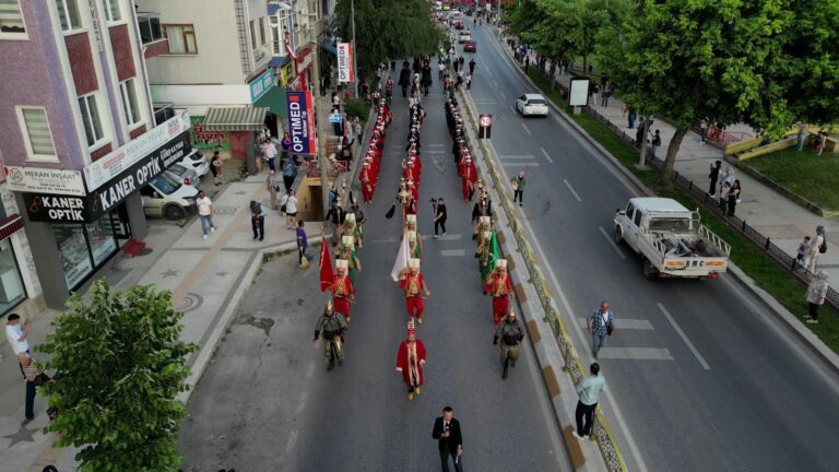 Edirne’de fetih ruhu; şahi topları eşliğinde Meriç Köprüsü’nden geçtiler (2)