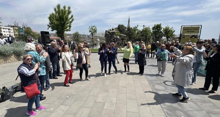 İhalenin iptalini göbek atarak kutladılar | Çorlu’da Haber