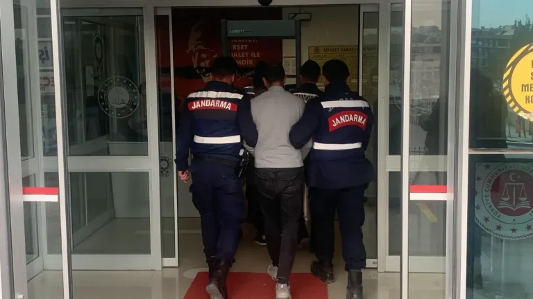 Adam Öldürme Suçundan Aranıyordu: Tutuklandı