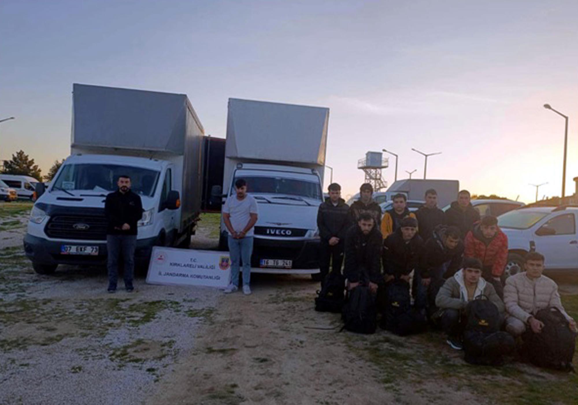 Kırklareli’de 110 kaçak göçmen yakalandı Kırklareli’de 110 kaçak göçmen yakalandı