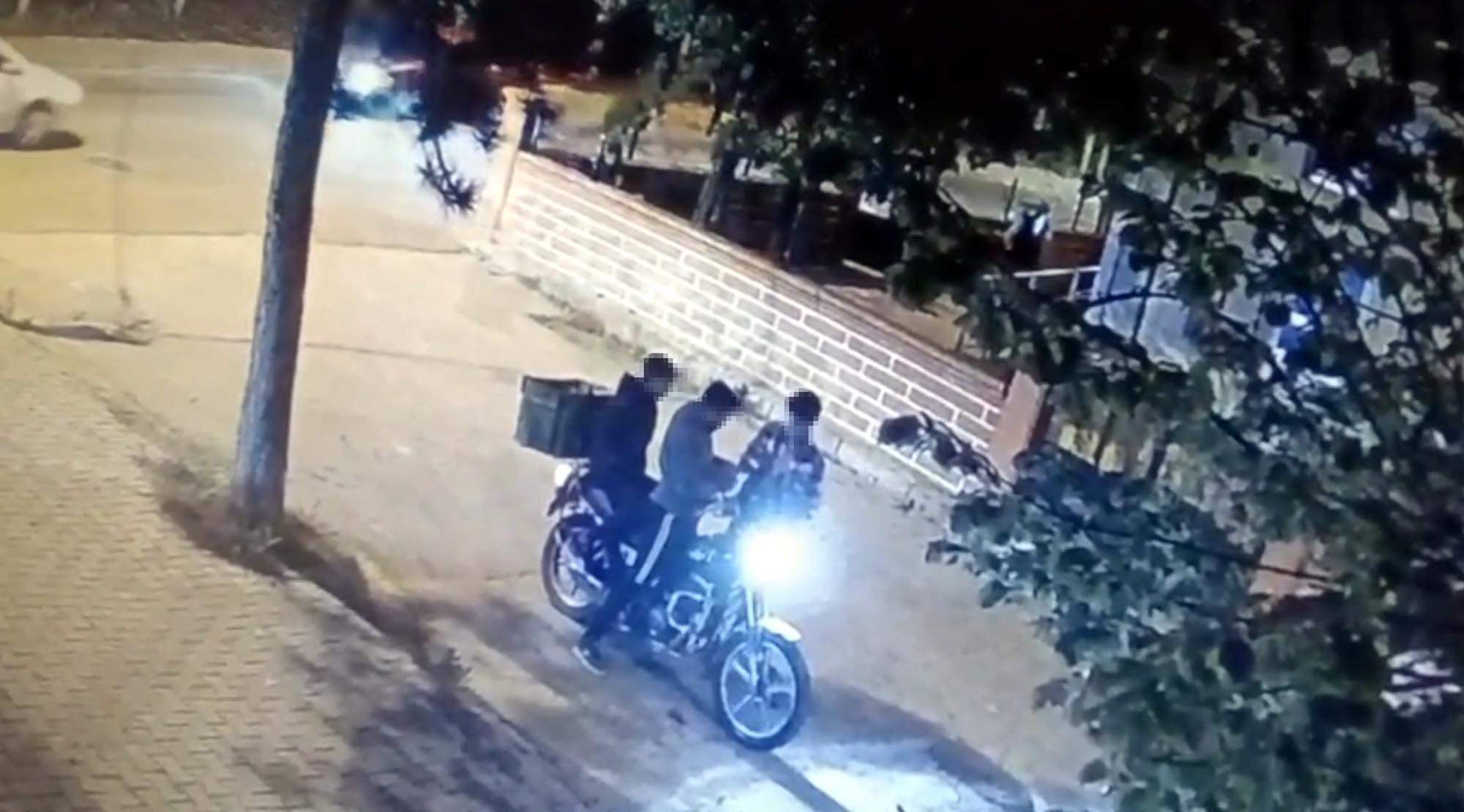 Motosikletle uyuşturucu satışı kamerada | Çorlu’da Haber Motosikletle uyuşturucu satışı kamerada | Çorlu’da Haber