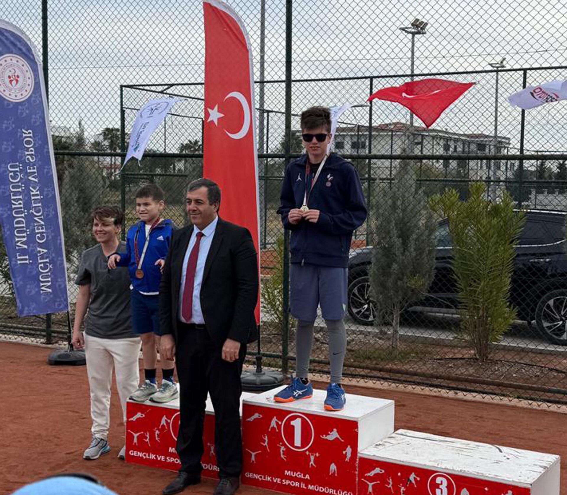 Otizmli Ata, azmiyle 1,5 yılda tenis milli takımına girmeyi başardı / Ek fotoğraflar | Çorlu’da Haber Otizmli Ata, azmiyle 1,5 yılda tenis milli takımına girmeyi başardı / Ek fotoğraflar | Çorlu’da Haber