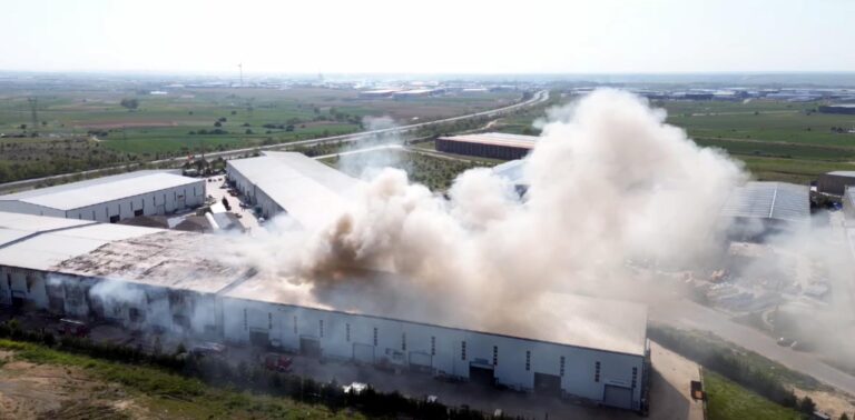 Tekirdağ’da fabrika yangını; alevler kontrol altında (3) | Çorlu’da Haber