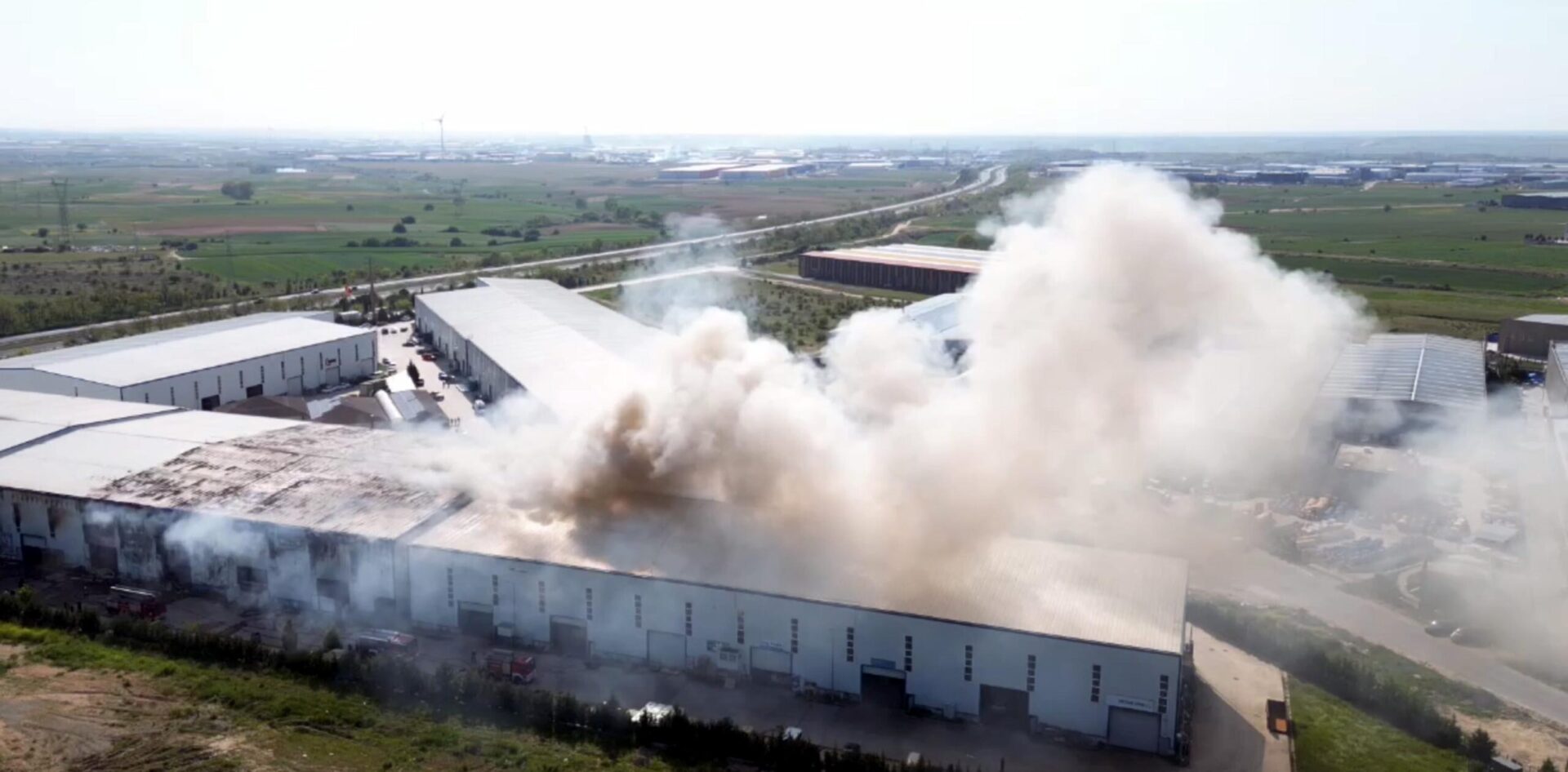 Tekirdağ’da fabrika yangını; alevler kontrol altında (3) | Çorlu’da Haber Tekirdağ’da fabrika yangını; alevler kontrol altında (3) | Çorlu’da Haber