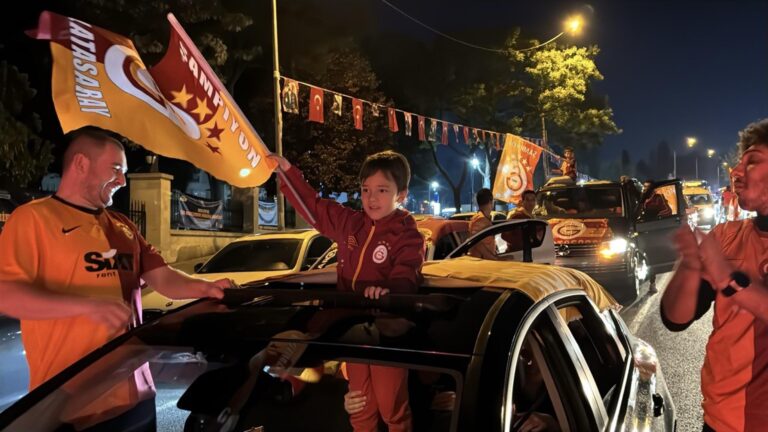 Trakya’da Galatasaray taraftarları şampiyonluğu kutladı