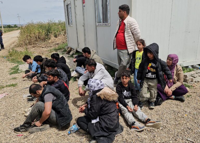 Yunanistan, 18 kaçak göçmeni Meriç Nehri üzerinden Türkiye’ye gönderdi
