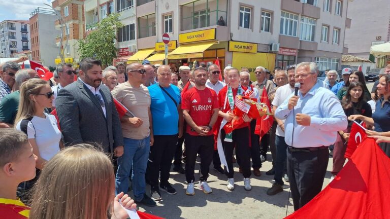 Avrupa şampiyonu Eylem Engin, Edirne’de coşkuyla karşılandı