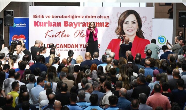 CANDAN BAŞKAN BÜYÜKŞEHİR AİLESİYLE BAYRAMLAŞTI