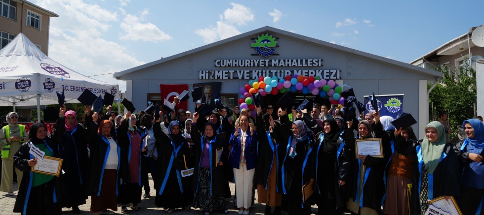 ÇOK MUTLU OLDULAR ÇOK MUTLU OLDULAR