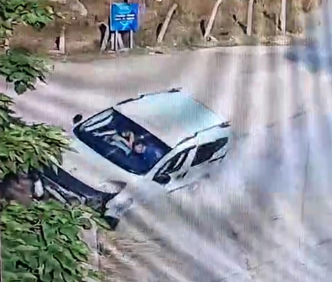 Drift yaparken duvara çarpan sürücüye 46 bin lira ceza Drift yaparken duvara çarpan sürücüye 46 bin lira ceza