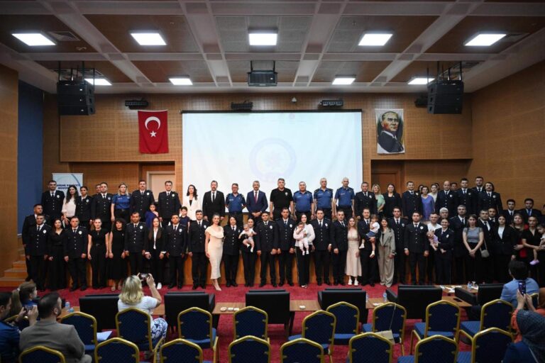 Edirne’de 41 emniyet mensubu rütbe terfisi aldı