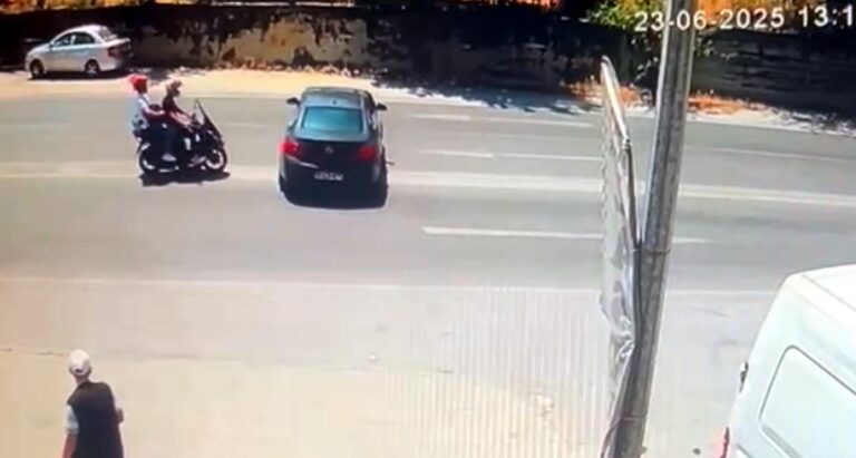 Motosiklet ile otomobil çarpıştı, 2 yaralı; kaza kamerada | Çorlu’da Haber