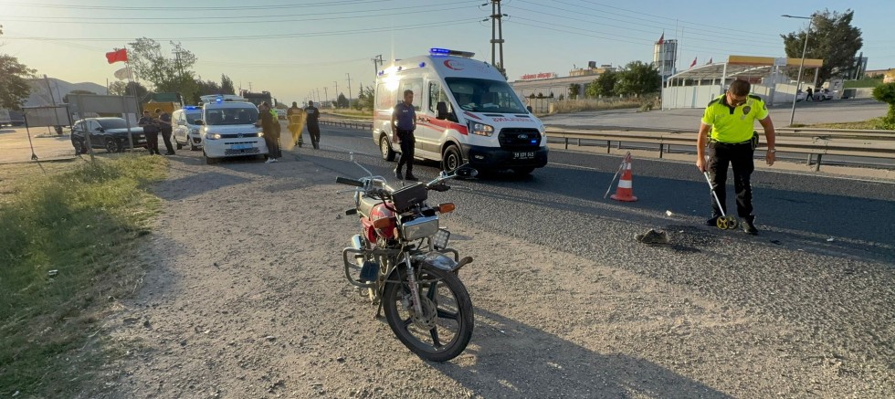 MOTOSİKLET SÜRÜCÜSÜ ÖLDÜ MOTOSİKLET SÜRÜCÜSÜ ÖLDÜ
