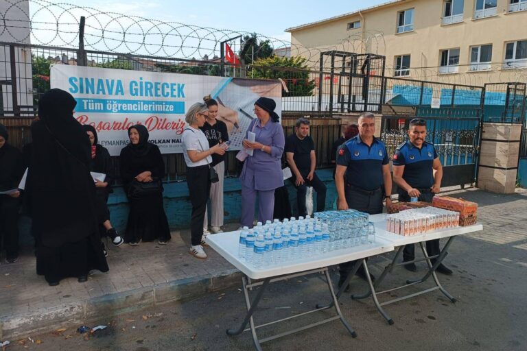 Süleymanpaşa Belediyesi Üniversite Adaylarını Yalnız Bırakmadı