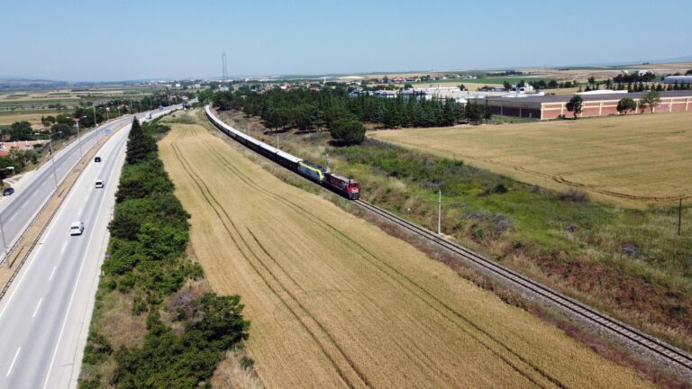 Tarihi Orient Express, Kapıkule’de halk oyunları gösterileriyle karşılandı